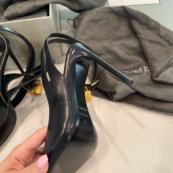 Tom Ford Black Leather pumps with padlock size 36 - Picture 5 of 10